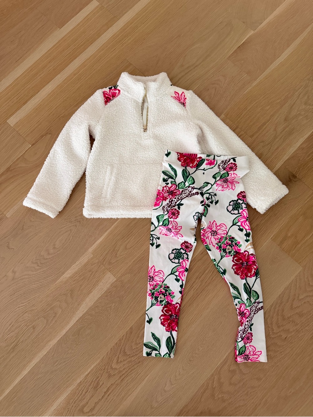 Lilly Pulitzer Cream Sherpa Jacket & Matching Leggings- Girls size 6/7 EUC